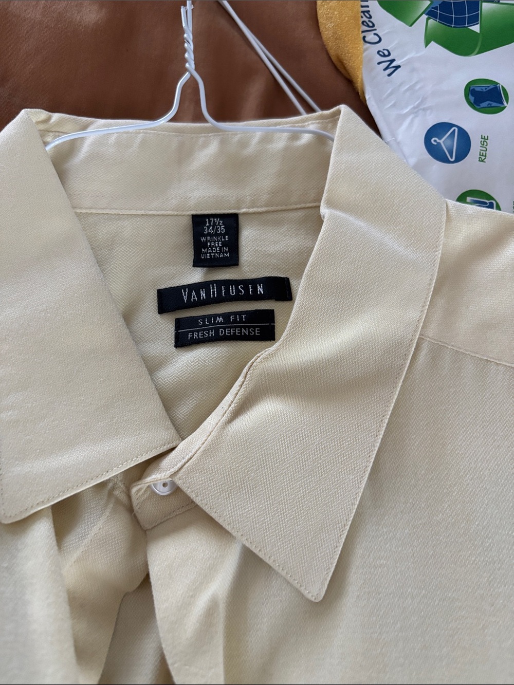 Van Heusen Slim Fit Dress Shirt in Light Cream
